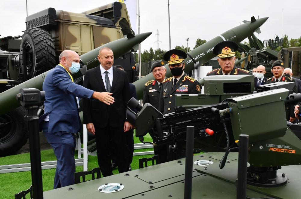 Prezident İlham Əliyev 4-cü “ADEX” və 13-cü “Securex Caspian” sərgiləri ilə tanış olub (FOTO/VİDEO) (YENİLƏNİB)