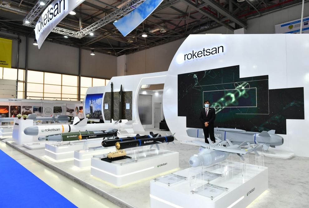 Prezident İlham Əliyev 4-cü “ADEX” və 13-cü “Securex Caspian” sərgiləri ilə tanış olub (FOTO/VİDEO) (YENİLƏNİB)