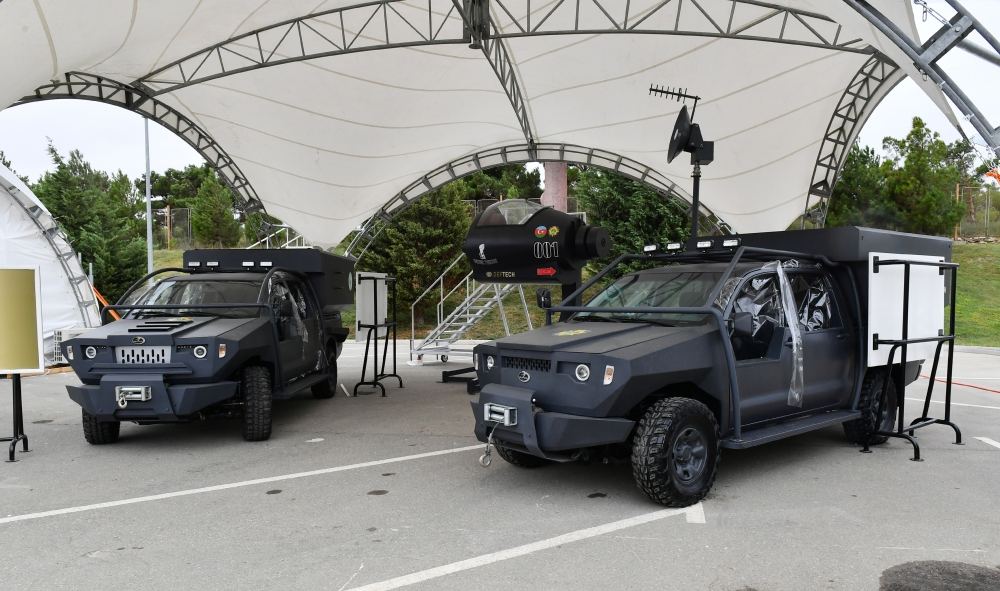 Prezident İlham Əliyev 4-cü “ADEX” və 13-cü “Securex Caspian” sərgiləri ilə tanış olub (FOTO/VİDEO) (YENİLƏNİB)