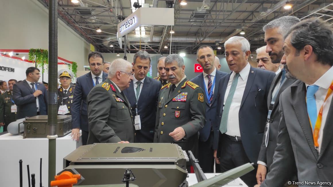Zakir Həsənov və Yaşar Güler ADEX sərgisində olublar (FOTO)