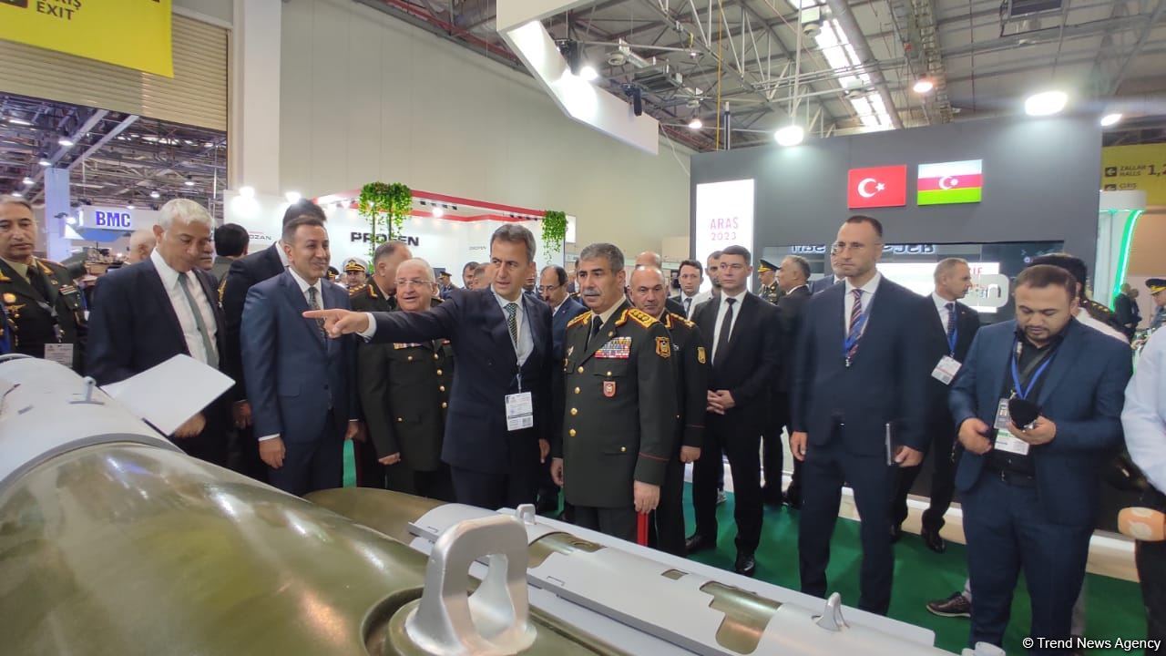 Zakir Həsənov və Yaşar Güler ADEX sərgisində olublar (FOTO)