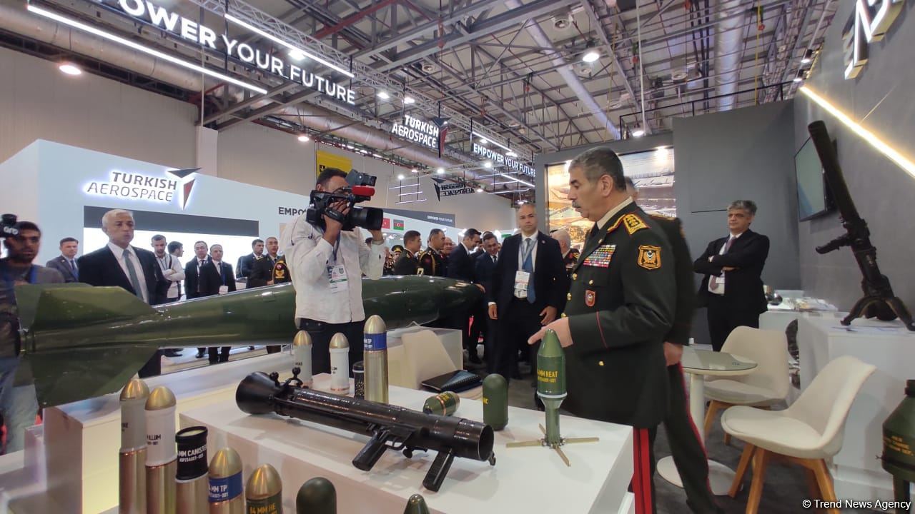 Zakir Həsənov və Yaşar Güler ADEX sərgisində olublar (FOTO)