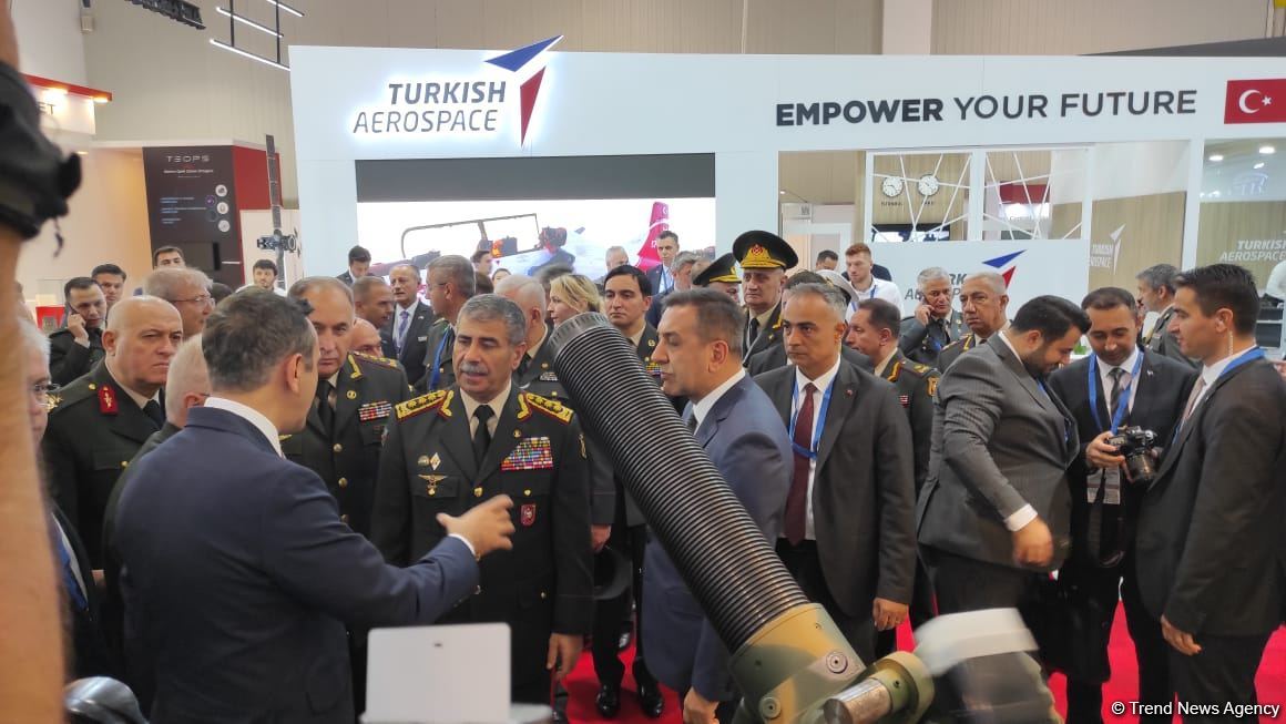 Zakir Həsənov və Yaşar Güler ADEX sərgisində olublar (FOTO)