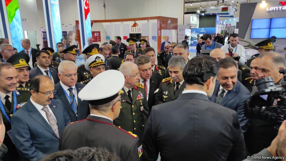 Zakir Həsənov və Yaşar Güler ADEX sərgisində olublar (FOTO)