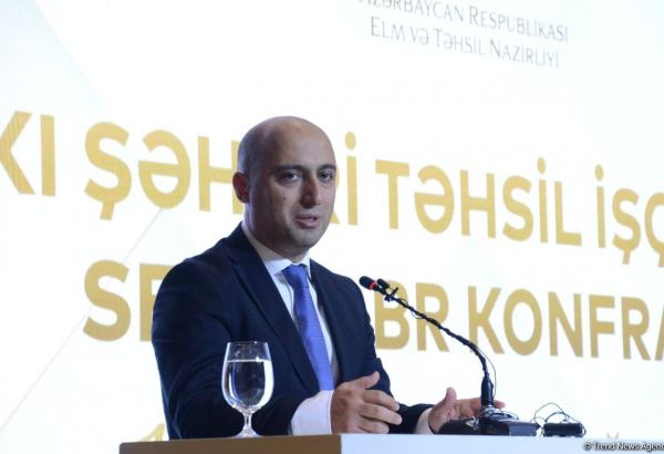 Nazir müəllimlərin sertifikasiyadakı nəticələrindən danışıb