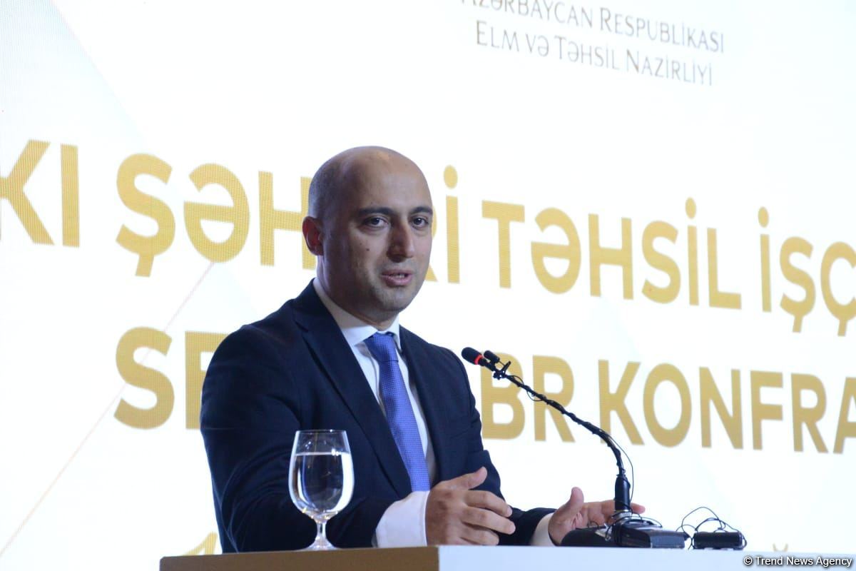 Nazir müəllimlərin sertifikasiyadakı nəticələrindən danışıb