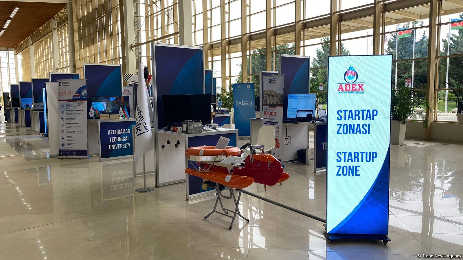 "ADEX 2022" sərgisində azərbaycanlı startapçılar öz layihələrini təqdim edir (FOTO)