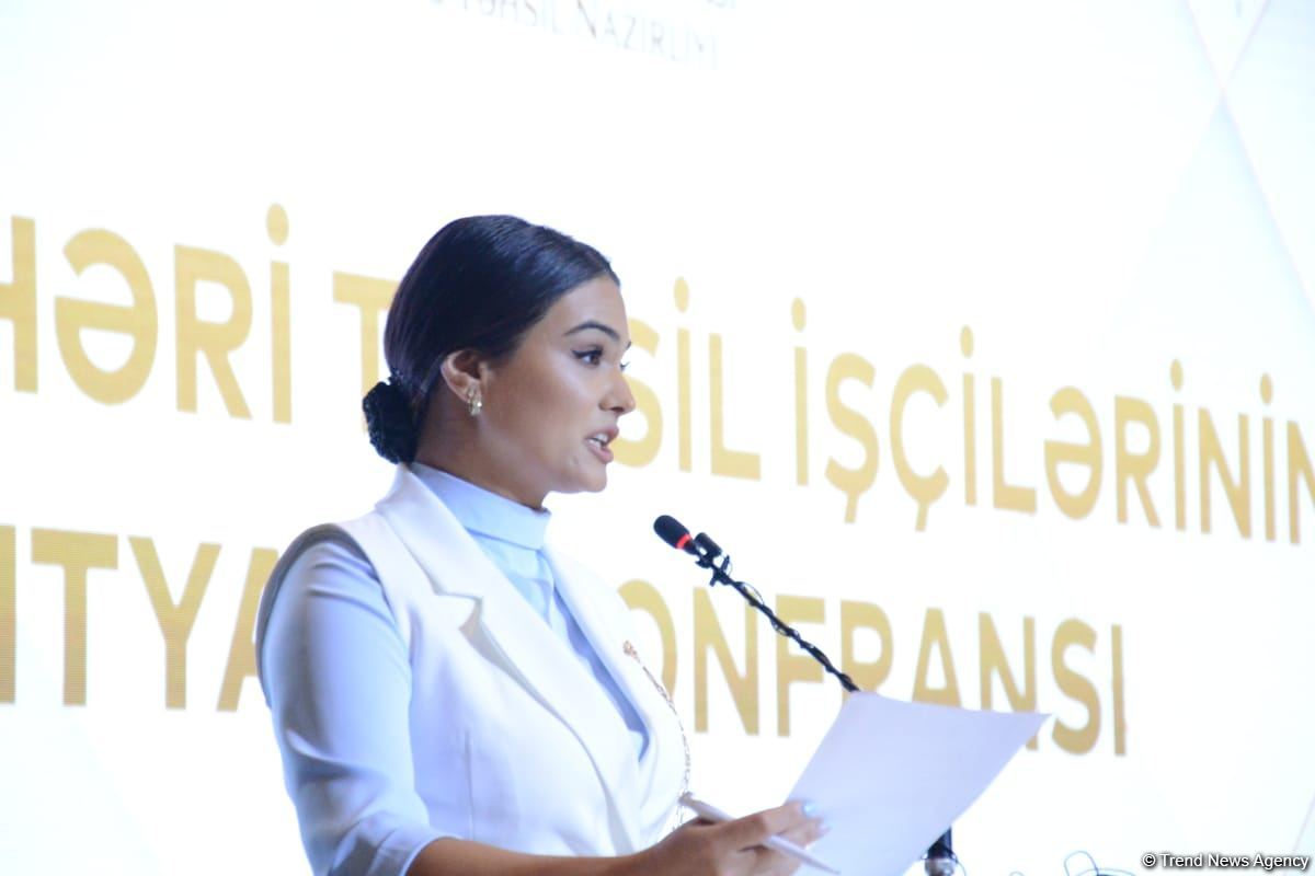 Bakı şəhəri təhsil işçilərinin sentyabr konfransı keçirilir (FOTO)
