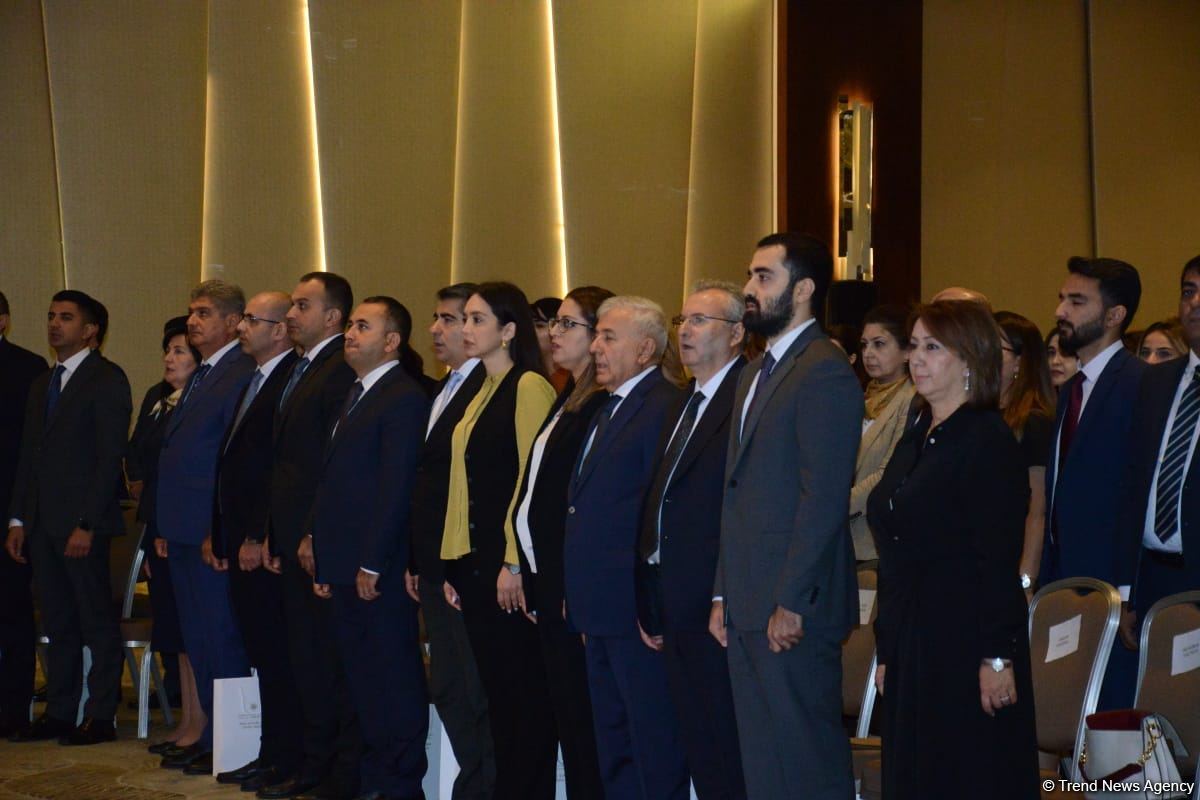 Bakı şəhəri təhsil işçilərinin sentyabr konfransı keçirilir (FOTO)