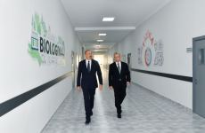 Prezident İlham Əliyev Suraxanı rayonunda yeni inşa edilmiş 87 saylı məktəb kompleksində yaradılan şəraitlə tanış olub (FOTO/VİDEO)