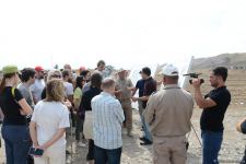 Əcnəbi səyahətçilər Cəbrayılda minatəmizləmə prosesini izləyib (FOTO/VİDEO)