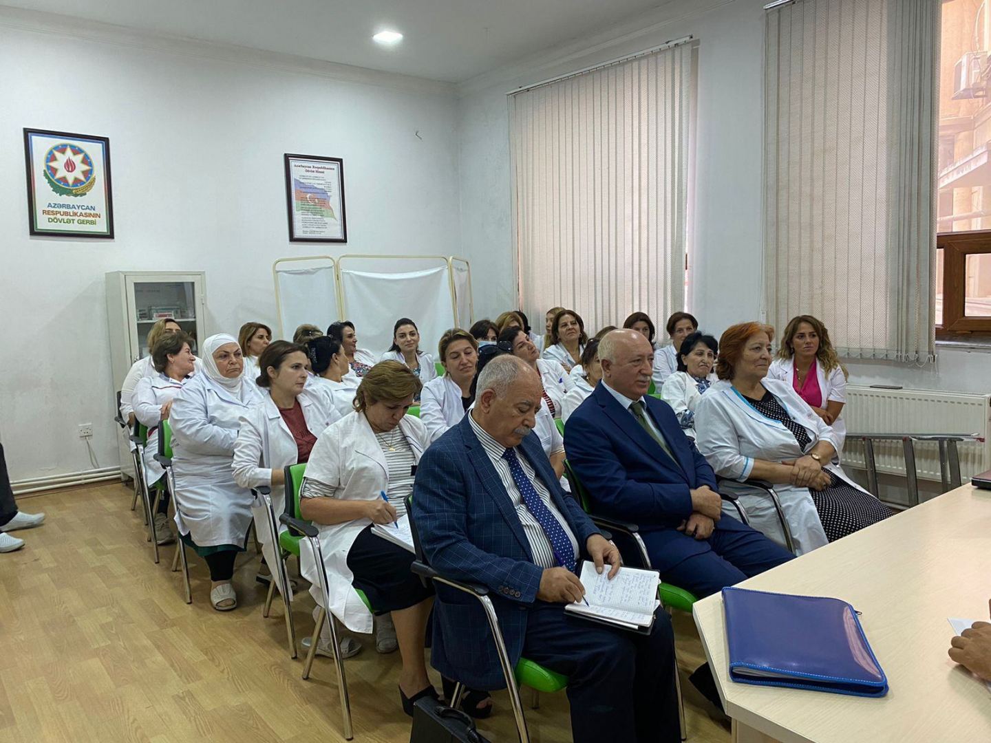 Rauf Əliyev Xəzər rayonunda səhiyyə işçiləri ilə növbəti görüş keçirib (FOTO)