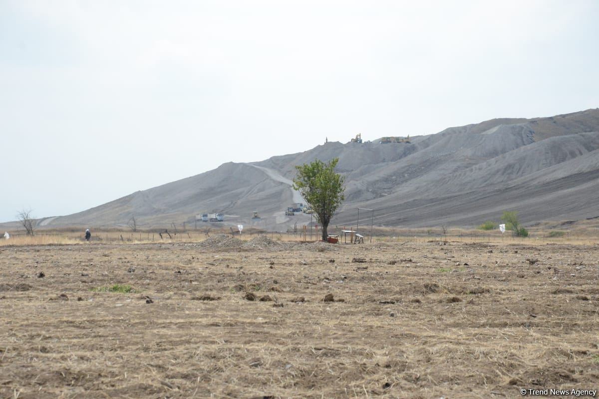 Əcnəbi səyahətçilər Cəbrayılda minatəmizləmə prosesini izləyib (FOTO/VİDEO)