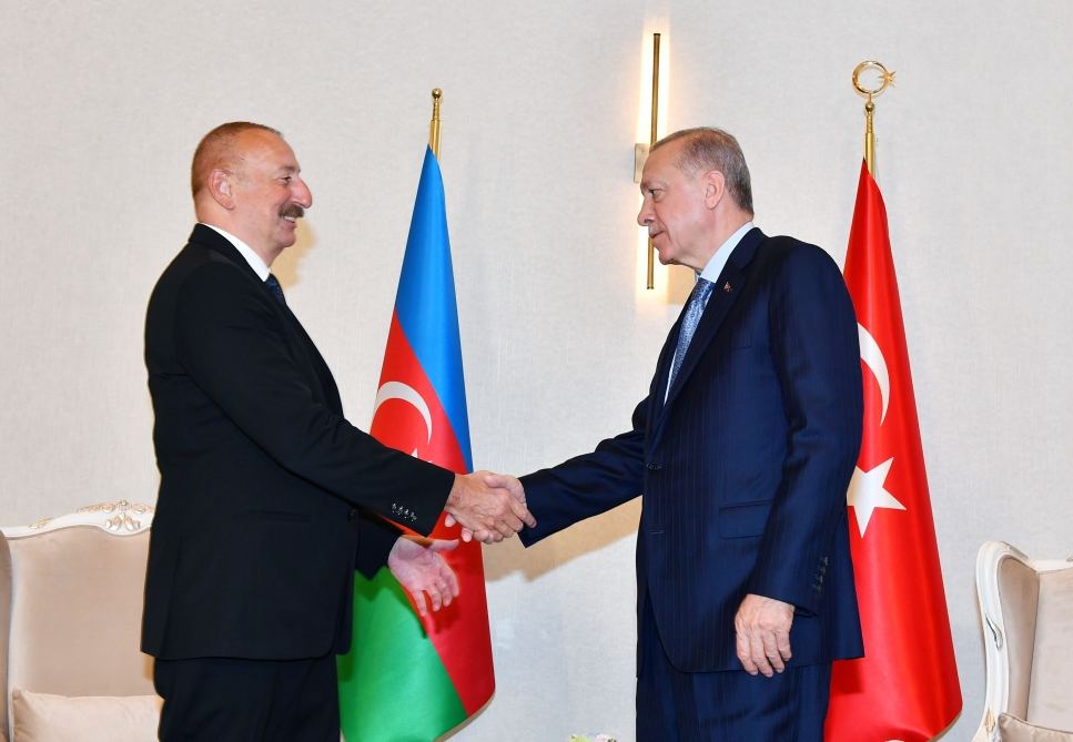 Səmərqənddə Prezident İlham Əliyevin Rəcəb Tayyib Ərdoğanla görüşü olub (FOTO/VİDEO) (YENİLƏNİB)