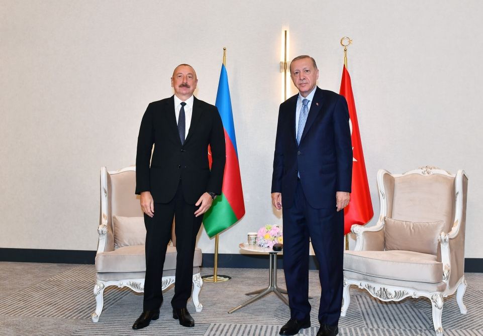 Səmərqənddə Prezident İlham Əliyevin Rəcəb Tayyib Ərdoğanla görüşü olub (FOTO/VİDEO) (YENİLƏNİB)