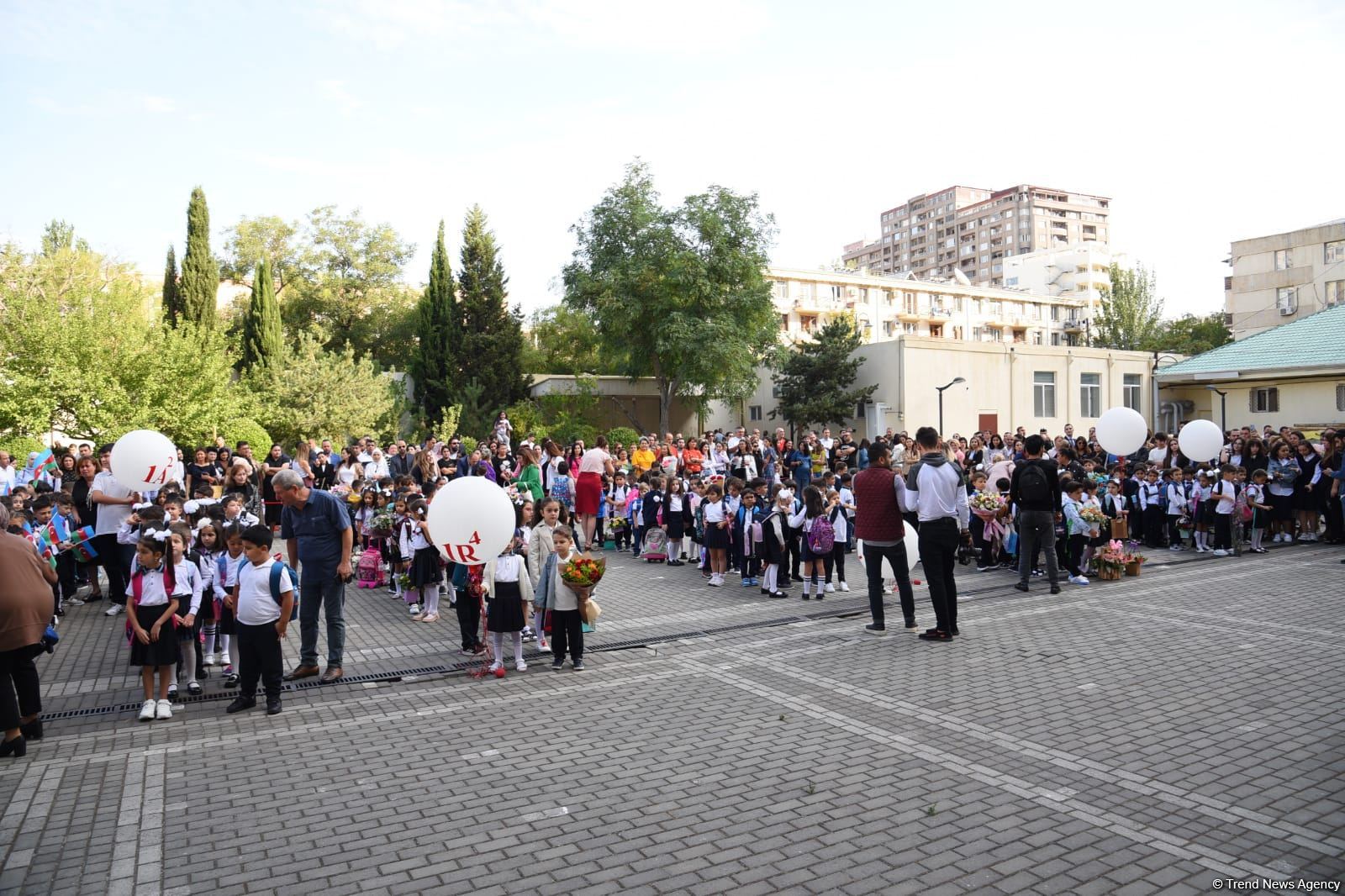 158 mindən çox uşaq məktəbə başladı - Birincilərdən FOTOREPORTAJ