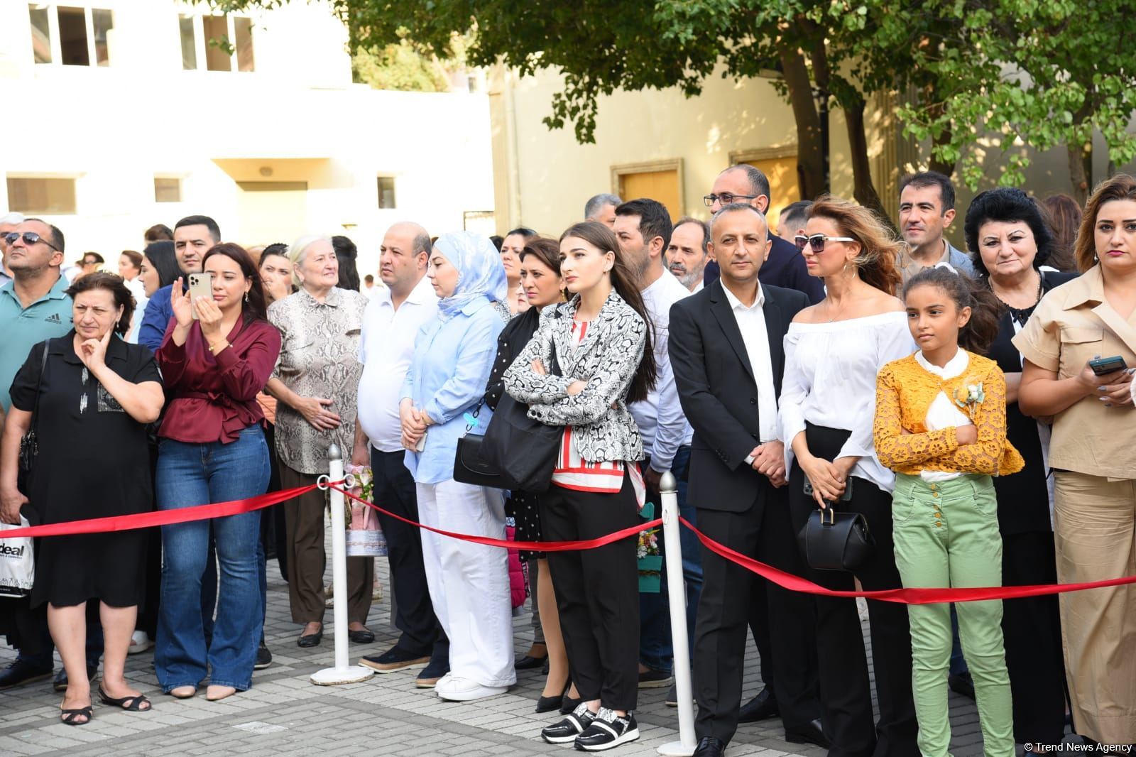 158 mindən çox uşaq məktəbə başladı - Birincilərdən FOTOREPORTAJ