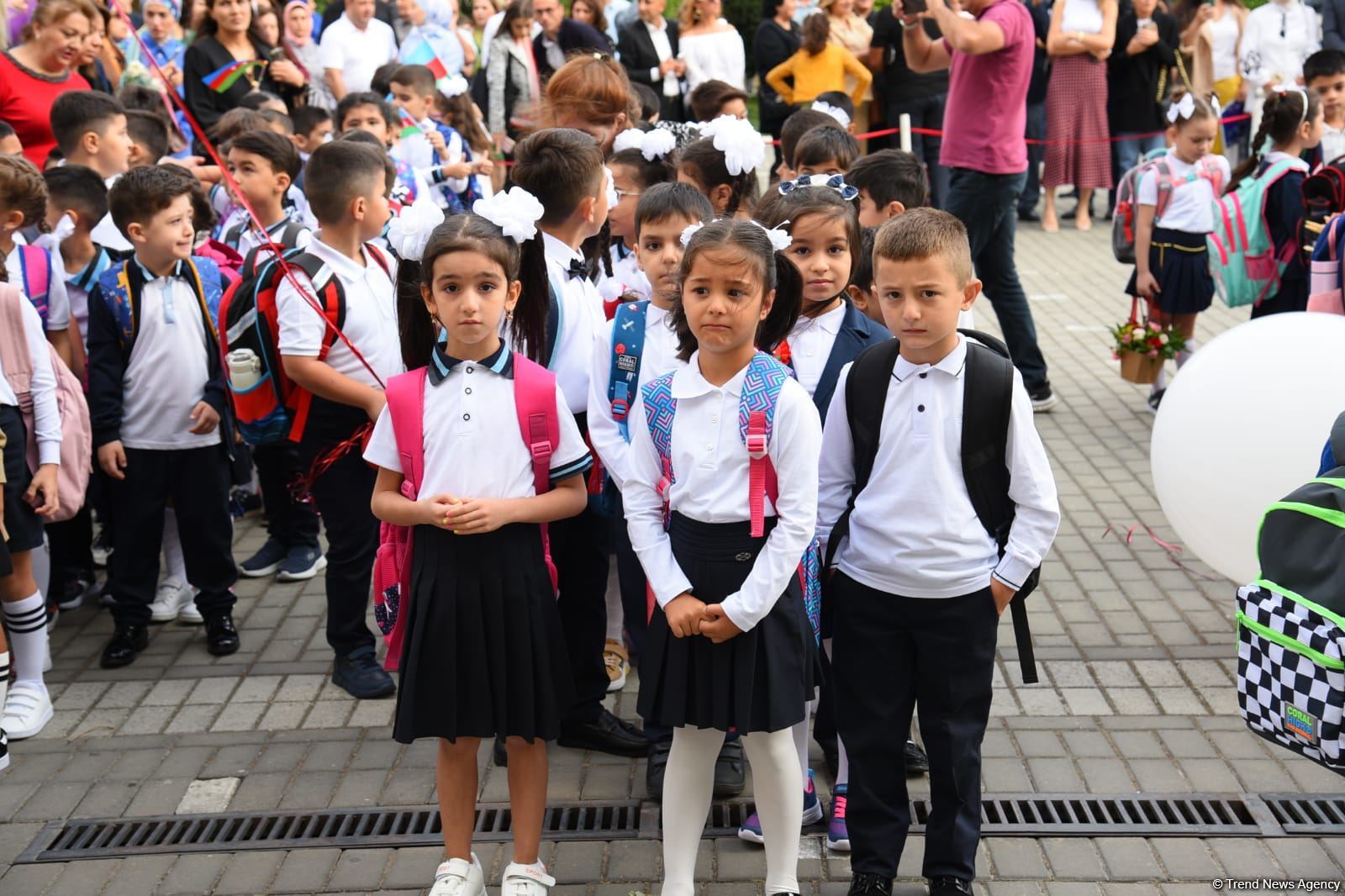 158 mindən çox uşaq məktəbə başladı - Birincilərdən FOTOREPORTAJ