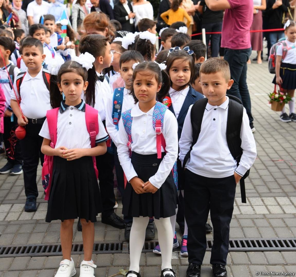 158 mindən çox uşaq məktəbə başladı - Birincilərdən FOTOREPORTAJ