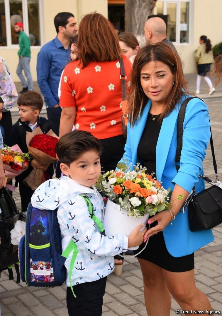 158 mindən çox uşaq məktəbə başladı - Birincilərdən FOTOREPORTAJ