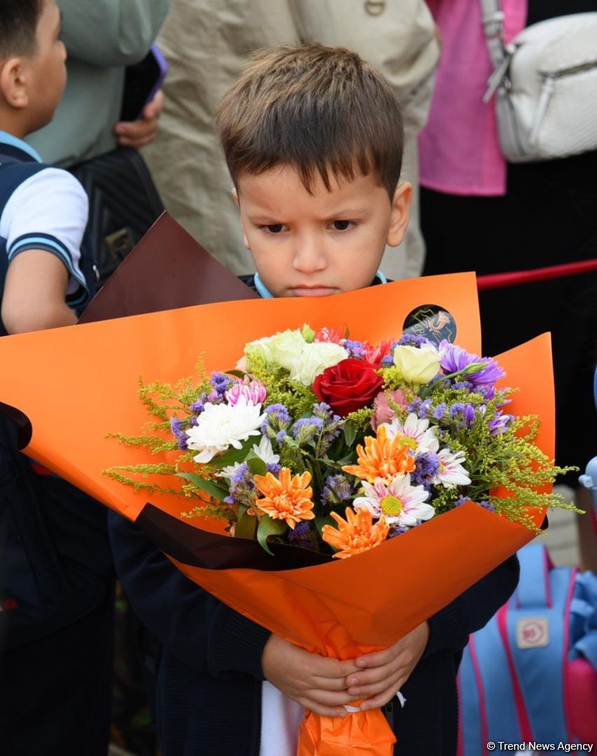 158 mindən çox uşaq məktəbə başladı - Birincilərdən FOTOREPORTAJ