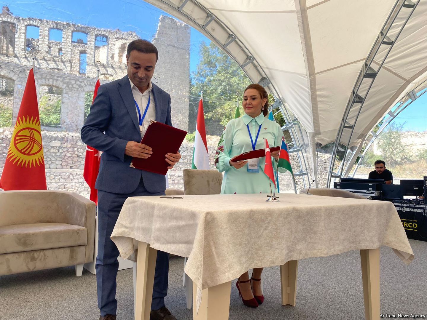 Şuşa Türk Biznesi Forumu çərçivəsində bir sıra sənədlər imzalanıb (FOTO)