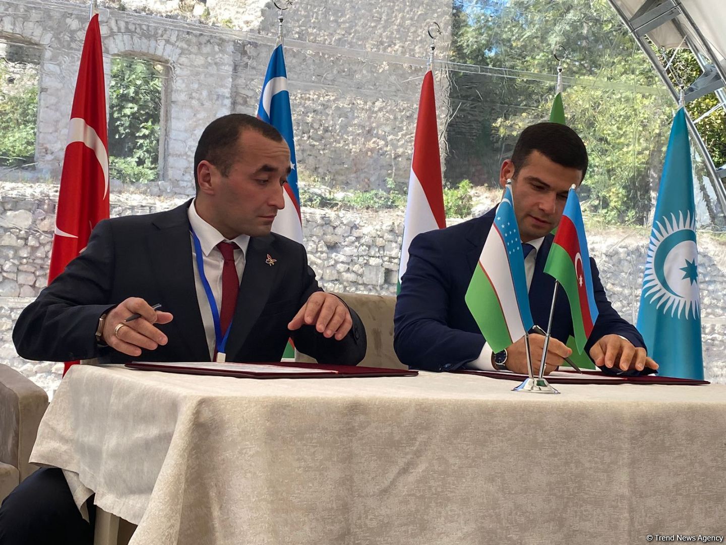 Şuşa Türk Biznesi Forumu çərçivəsində bir sıra sənədlər imzalanıb (FOTO)