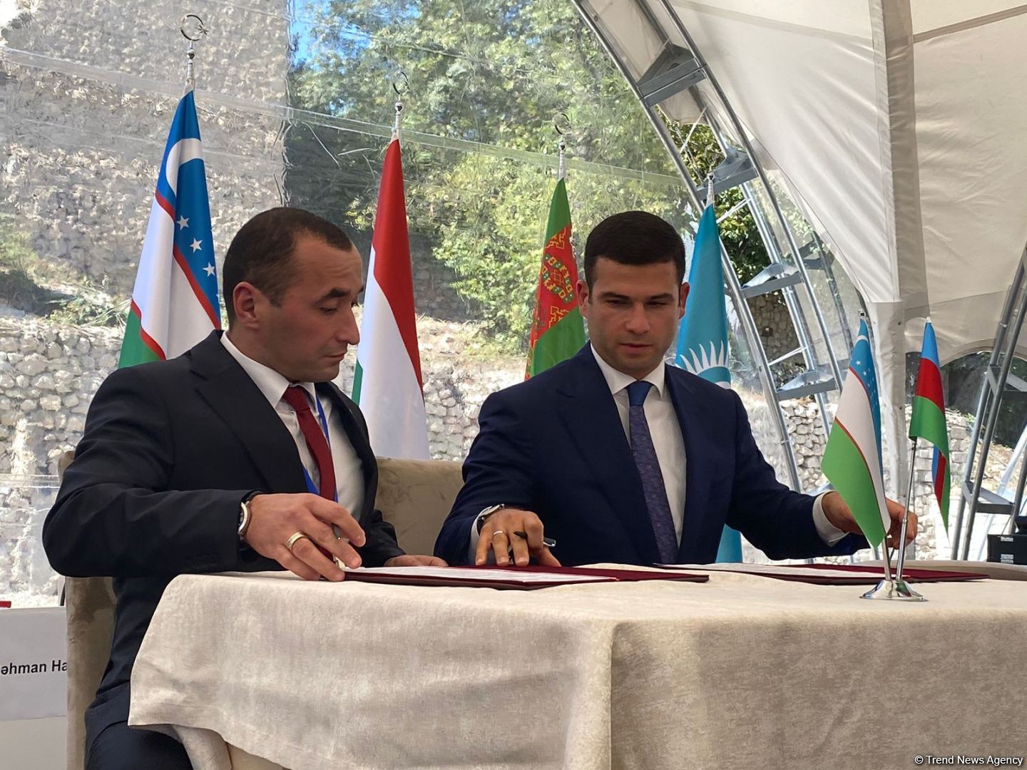 Şuşa Türk Biznesi Forumu çərçivəsində bir sıra sənədlər imzalanıb (FOTO)