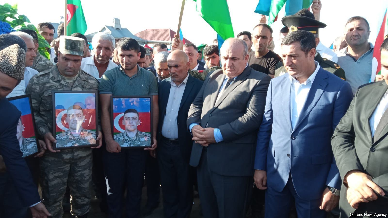 Laçından olan şəhid Qorxmaz İsgəndərovla vida mərasimi keçirilib (FOTO)