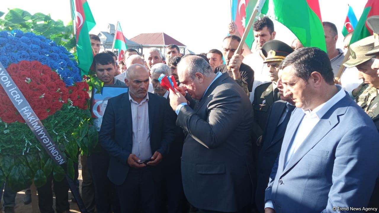 Laçından olan şəhid Qorxmaz İsgəndərovla vida mərasimi keçirilib (FOTO)