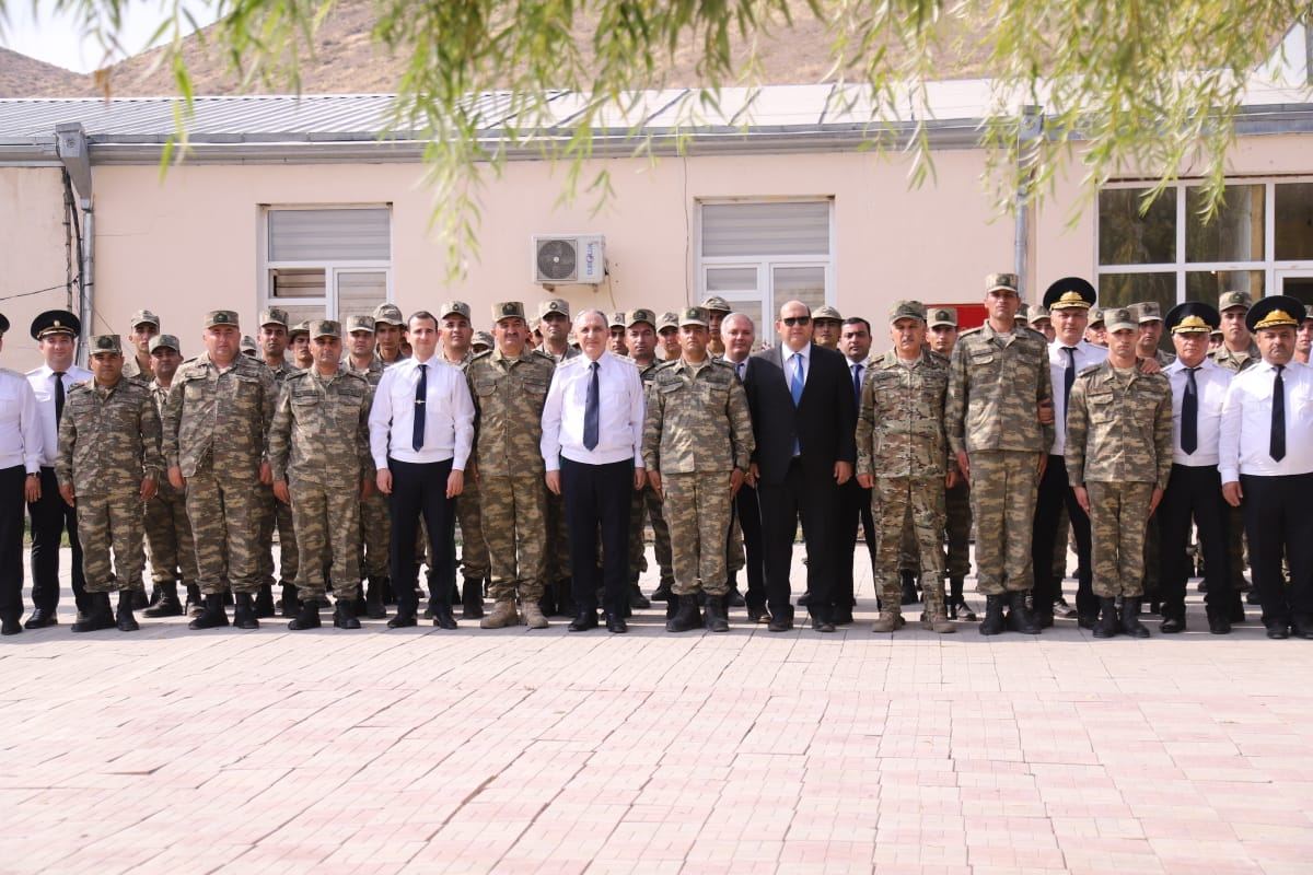 Baş prokuror işğaldan azad olunmuş ərazilərdə xidmət aparan hərbi hissələrdə olub (FOTO)
