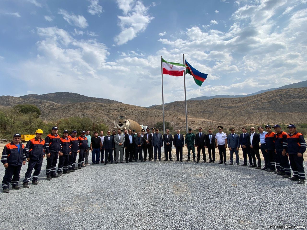 Şərqi Zəngəzur iqtisadi rayonunda İranla sərhəddə Ağbənd avtomobil yolu körpüsünün təməlqoyma mərasimi keçirilib (FOTO)