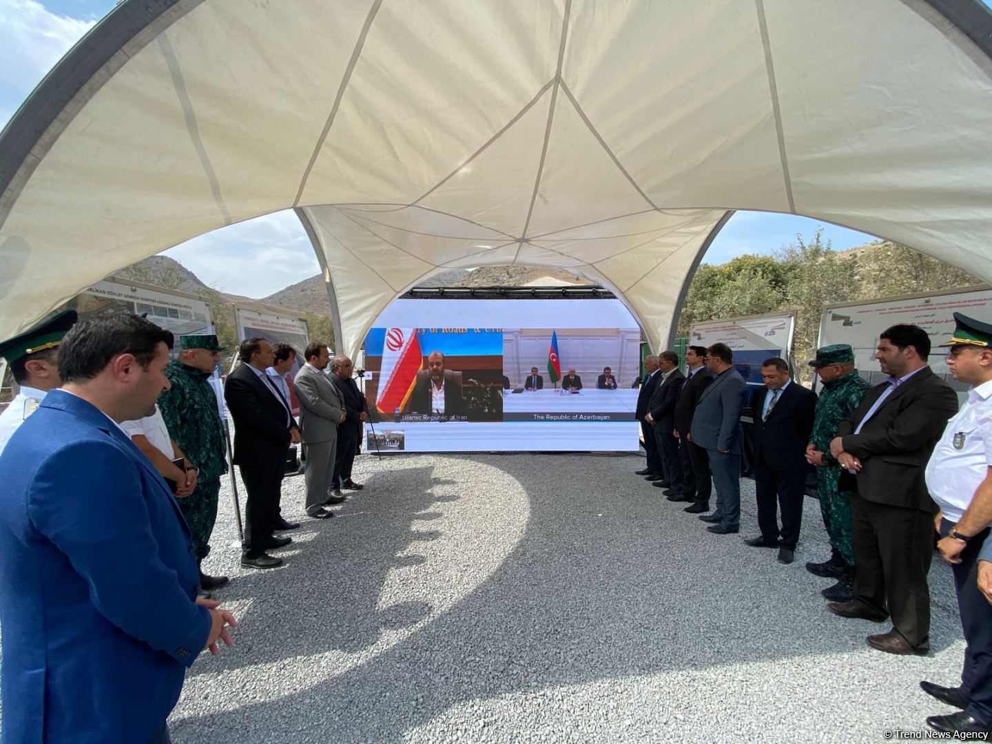 Şərqi Zəngəzur iqtisadi rayonunda İranla sərhəddə Ağbənd avtomobil yolu körpüsünün təməlqoyma mərasimi keçirilib (FOTO)