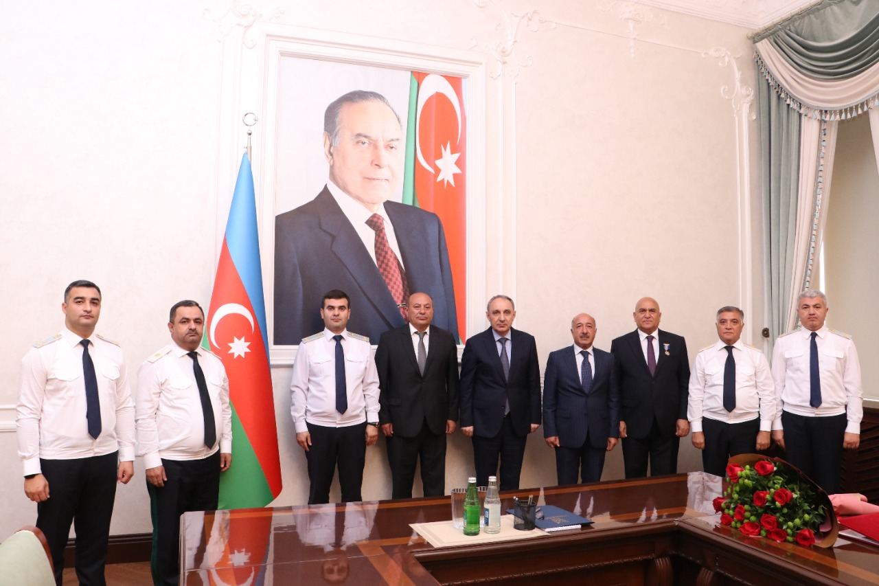 Prokurorluğun bir sıra işçilərinin fəaliyyətinə xitam verildi (FOTO)