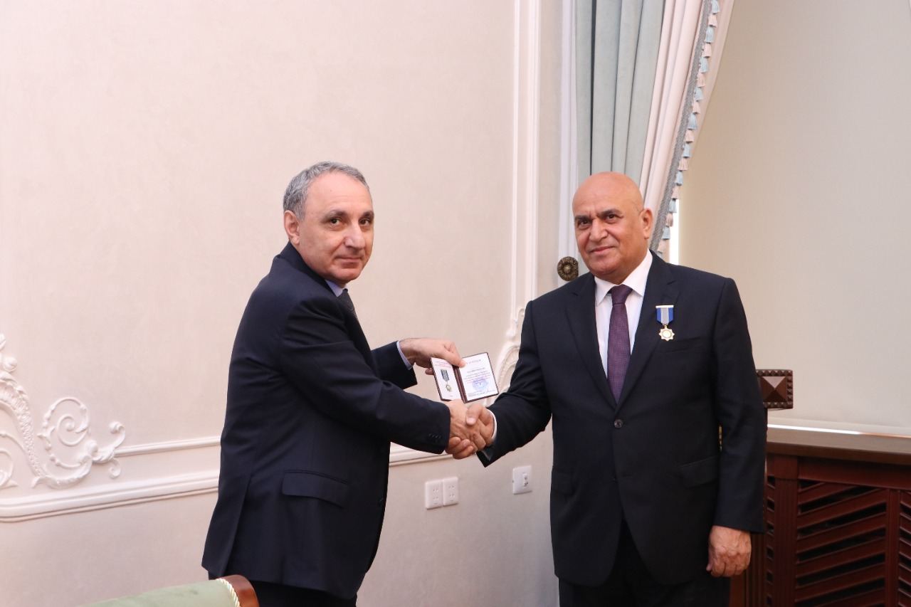 Prokurorluğun bir sıra işçilərinin fəaliyyətinə xitam verildi (FOTO)