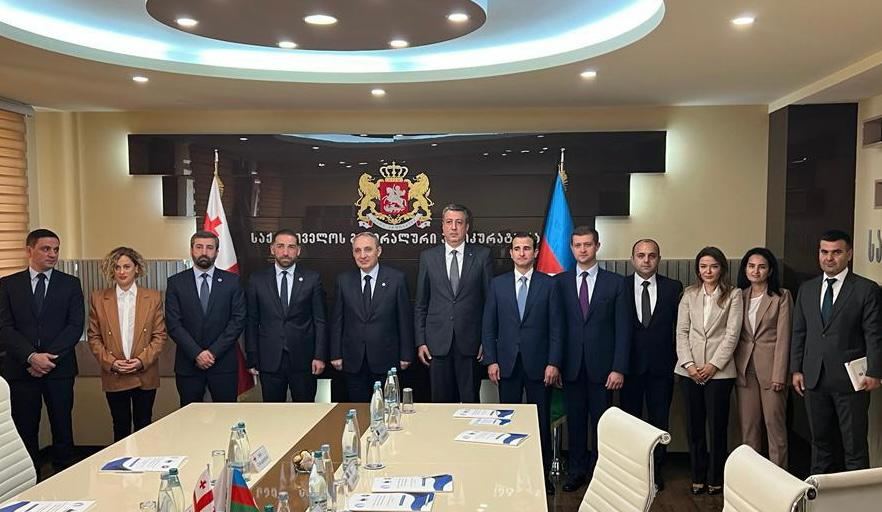 Baş prokuror Gürcüstana səfər edib (FOTO)