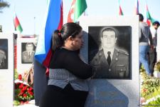 Azərbaycan xalqı qəhrəman şəhidlərini anır (FOTO)