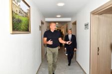Prezident İlham Əliyev və Birinci xanım Mehriban Əliyeva Prezidentin Şuşa rayonunda xüsusi nümayəndəliyinin binasında yaradılan şəraitlə tanış olublar (YENİLƏNİB) (FOTO/VİDEO)