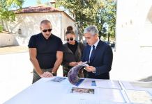 Prezident İlham Əliyev və Birinci xanım Mehriban Əliyeva Şuşada yeni inşa olunan bir sıra obyektlərdə işlərin gedişi ilə tanış olublar (FOTO)