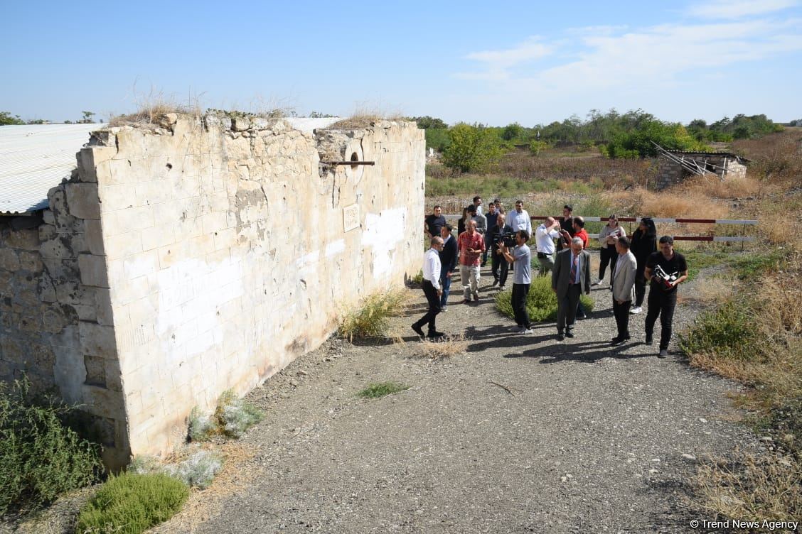 Azərbaycan beyin mərkəzləri I Forumunun iştirakçılarının azad edilmiş ərazilərə səfəri başlayıb (FOTO)