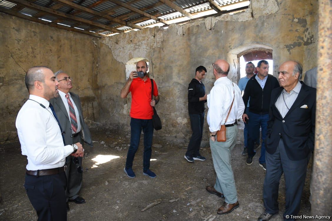 Azərbaycan beyin mərkəzləri I Forumunun iştirakçılarının azad edilmiş ərazilərə səfəri başlayıb (FOTO)