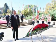 Prezident İlham Əliyev Sofiyada naməlum əsgərin məzarını ziyarət edib (FOTO/VİDEO)
