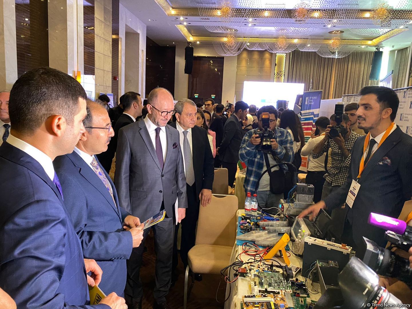 Bakıda "BYF EduExpo 2022" təhsil sərgisi işə başlayıb (FOTO)