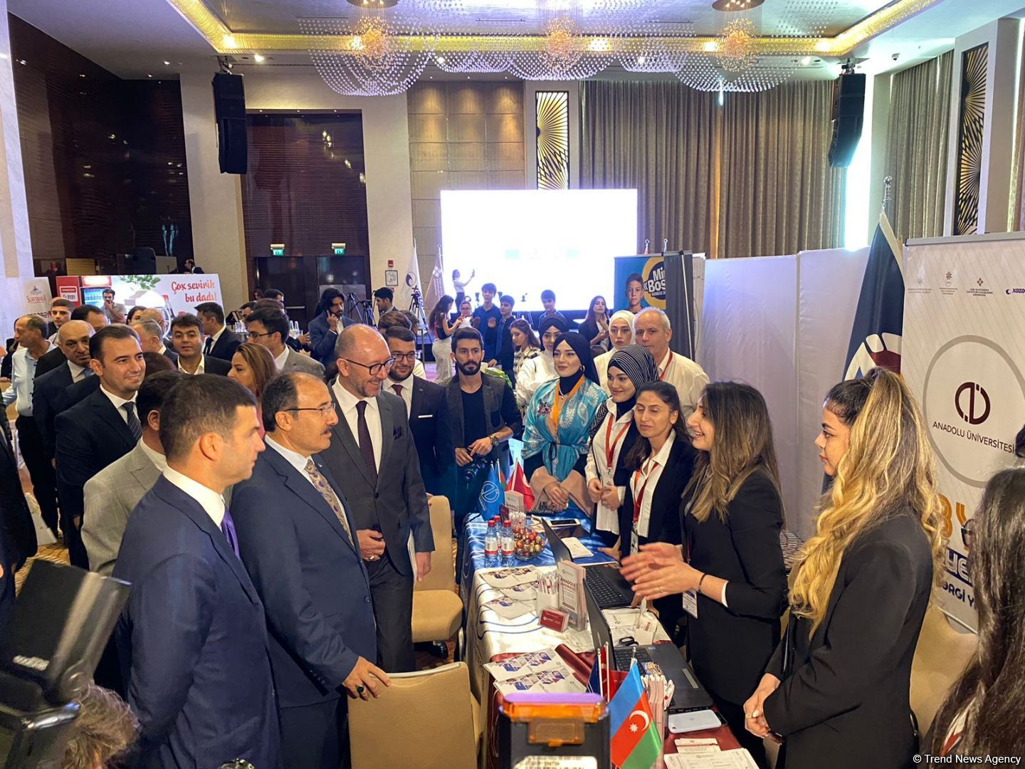 Bakıda "BYF EduExpo 2022" təhsil sərgisi işə başlayıb (FOTO)