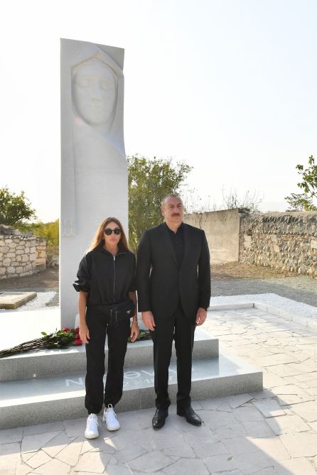 Prezident İlham Əliyev və Birinci xanım Mehriban Əliyeva Ağdamda İmarət Kompleksində görüləcək işlərlə tanış olub, Xurşidbanu Natəvanın abidəsinin açılışını ediblər (YENİLƏNİB) (FOTO/VİDEO)