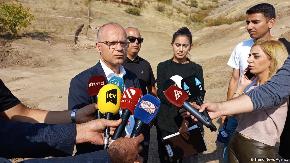 Kütləvi məzarlıqda aşkarlanan 12 meyit Azərbaycan hərbçilərinə məxsusdur - Ədalət Həsənov