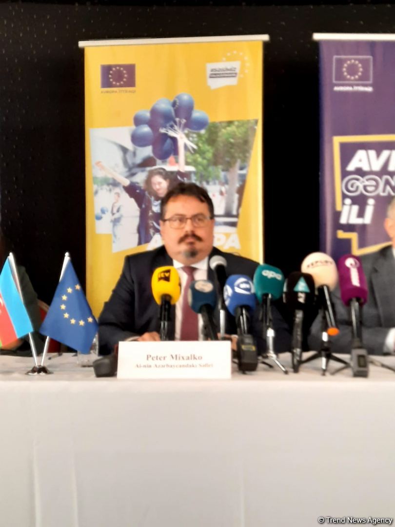 Aİ təhsil və məşğulluq sahələrində Azərbaycan gənclərini dəstəkləyir - Peter Mixalko (FOTO)