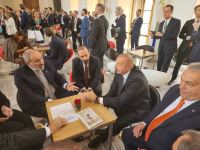 Praqada Azərbaycan, Türkiyə və Ermənistan liderlərinin görüşü keçirilib (FOTO/VİDEO)