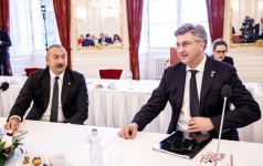 Prezident İlham Əliyev Praqada “Avropa qitəsində sülh və təhlükəsizlik” mövzusunda dəyirmi masada iştirak edib (FOTO/VİDEO) (YENİLƏNİB)