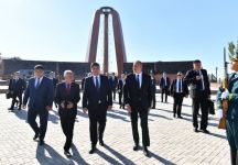 Prezident İlham Əliyev Bişkekdə “Ata-Beyit” Milli Tarixi-Memorial Kompleksini ziyarət edib (FOTO/VİDEO) (YENİLƏNİB)